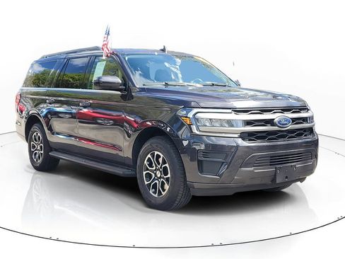 Used 2024 Ford Expedition Max XLT image 2