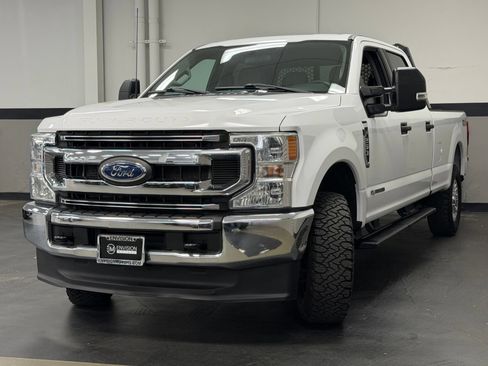 Used 2022 Ford F250 XLT AWD/4WD image 4