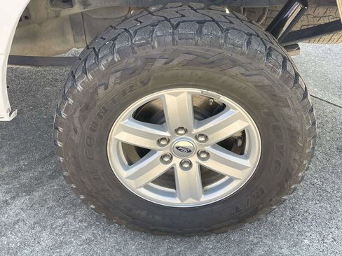 Used 2022 Ford F150 XLT AWD/4WD image 9
