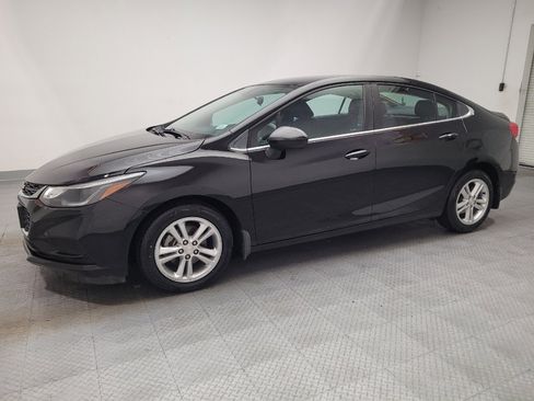 Used 2016 Chevrolet Cruze LT FWD image 2