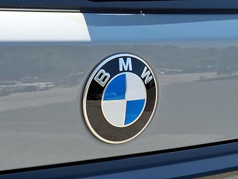 Used 2024 BMW X7 xDrive40i w/ M Sport Package AWD/4WD image 34