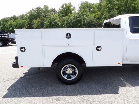 Used 2024 Chevrolet Silverado 3500 LT w/ Convenience Package AWD/4WD image 55