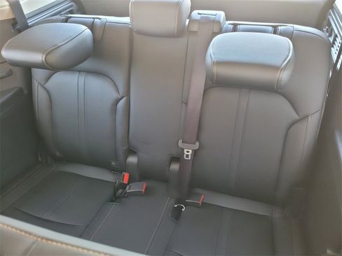 Certified 2025 MAZDA CX-90 3.3 Turbo w/ Preferred Package image 8