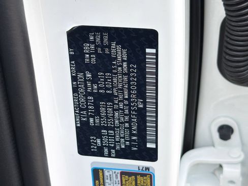 Used 2024 Kia EV9 Wind AWD/4WD image 42