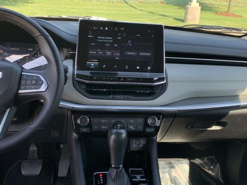Certified 2022 Jeep Compass Limited AWD/4WD image 31