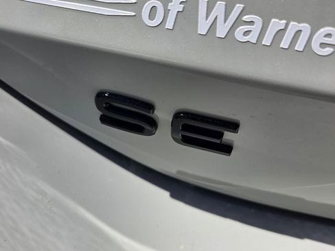 New 2026 Volkswagen Tiguan SE R-Line FWD image 11
