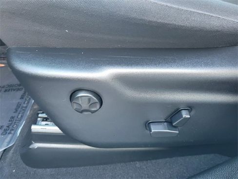 Used 2025 Dodge Durango GT image 4