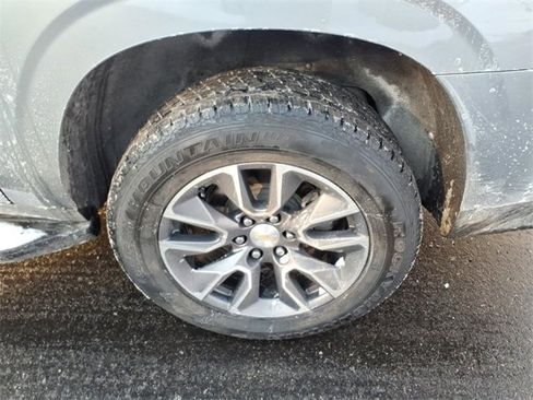 Used 2023 Chevrolet Suburban LS w/ Driver Alert Package image 8