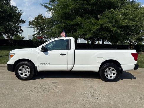 Used 2017 Nissan Titan S AWD/4WD image 5
