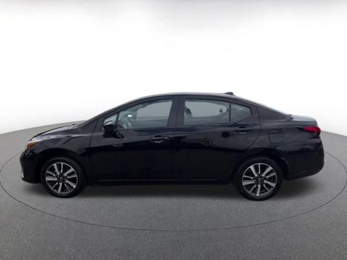 Used 2025 Nissan Versa SV FWD image 9