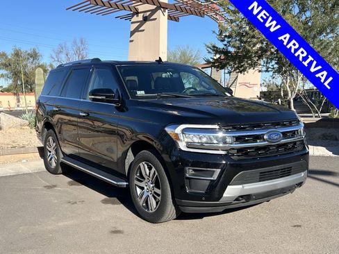 Used 2023 Ford Expedition Limited image 1