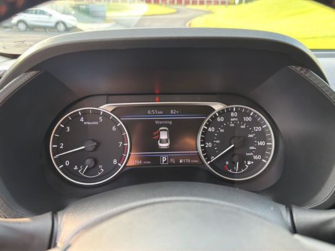 Used 2025 Nissan Sentra SR FWD image 23