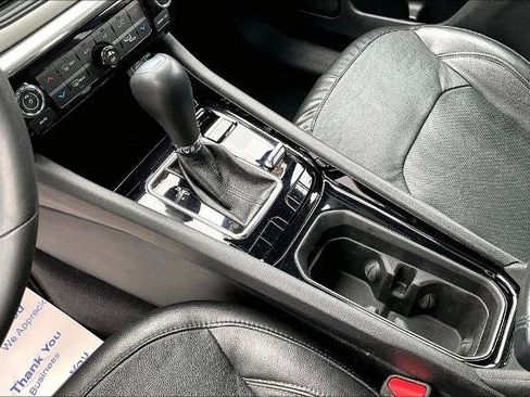 Used 2023 Jeep Compass Limited image 14