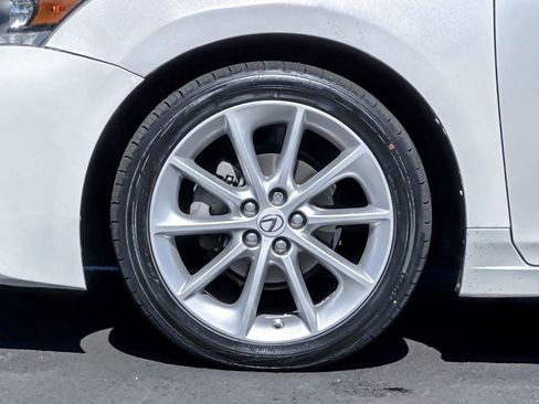 Used 2013 Lexus CT 200h Hybrid image 22