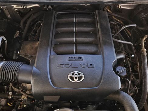 Used 2015 Toyota Tundra SR5 w/ SR5 Upgrade Package RWD image 29