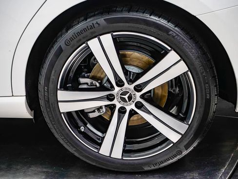 Used 2025 Mercedes-Benz C 300 Sedan image 10