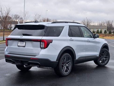 New 2026 Ford Explorer ST-Line w/ ST-Line Street Pack image 15