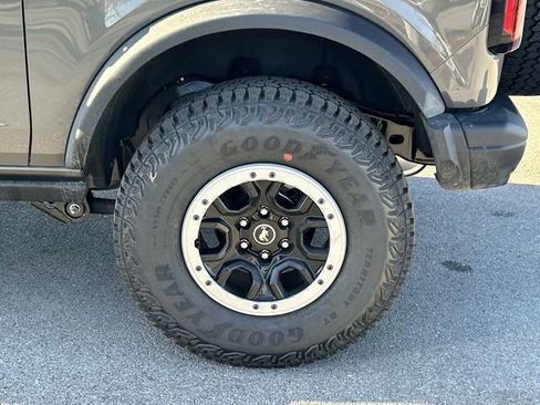 New 2026 Ford Bronco Badlands w/ Sasquatch Package AWD/4WD image 12