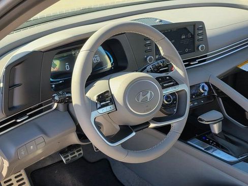 New 2026 Hyundai Elantra SEL Sport Premium FWD image 9