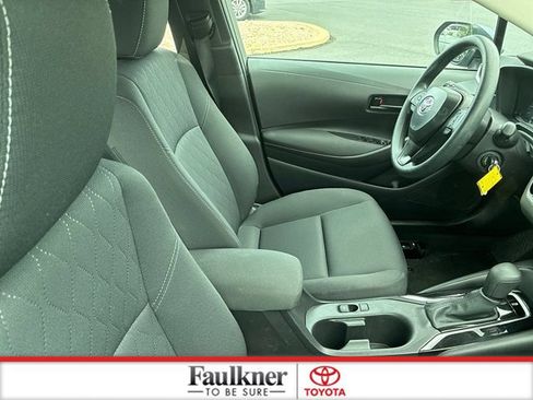 Certified 2025 Toyota Corolla LE FWD image 18