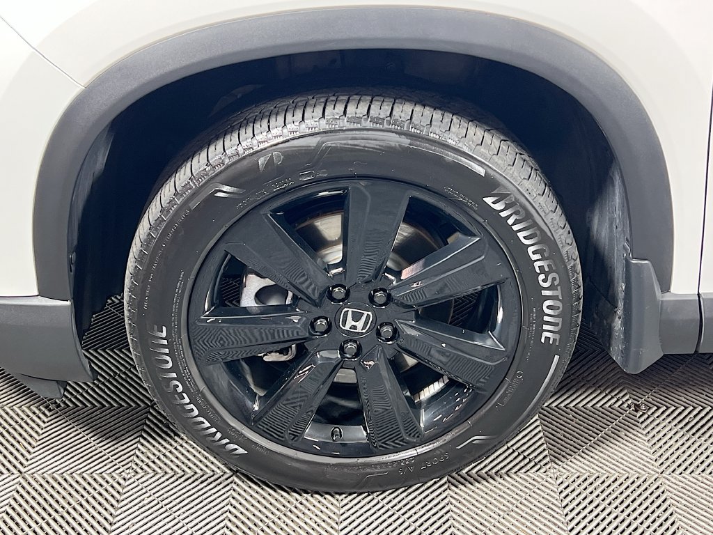 Used 2025 Honda Pilot Black Edition image 29