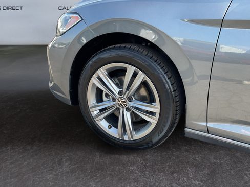 Used 2024 Volkswagen Jetta SE FWD image 9
