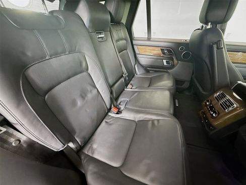 Used 2019 Land Rover Range Rover HSE image 18
