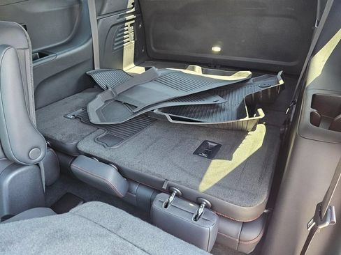Used 2024 Chevrolet Traverse RS w/ LPO, Floor Liner Package AWD/4WD image 18