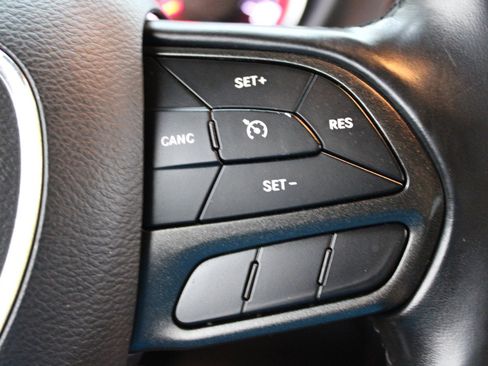 Used 2020 Dodge Challenger SXT image 18