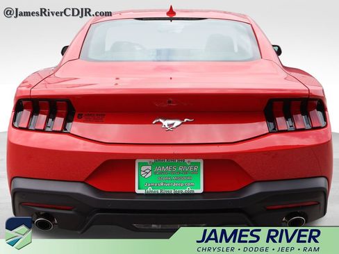 Used 2026 Ford Mustang Premium RWD image 4