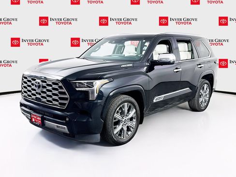Used 2023 Toyota Sequoia Capstone AWD/4WD image 1