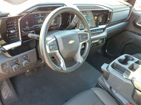 Used 2023 Chevrolet Silverado 1500 LT image 16