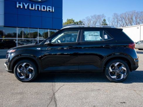 New 2026 Hyundai Venue SEL FWD image 2