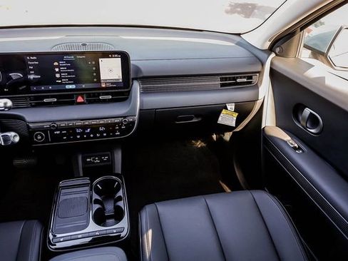 New 2026 Hyundai Ioniq 5 SEL RWD image 18