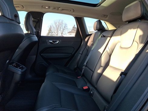 Certified 2023 Volvo XC60 B5 Ultimate w/ Climate Package image 10