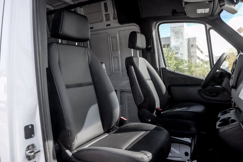 New 2025 Mercedes-Benz Sprinter 2500 image 22