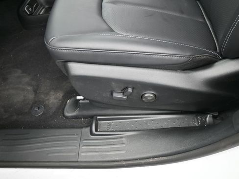 New 2026 Chrysler Pacifica Select image 15