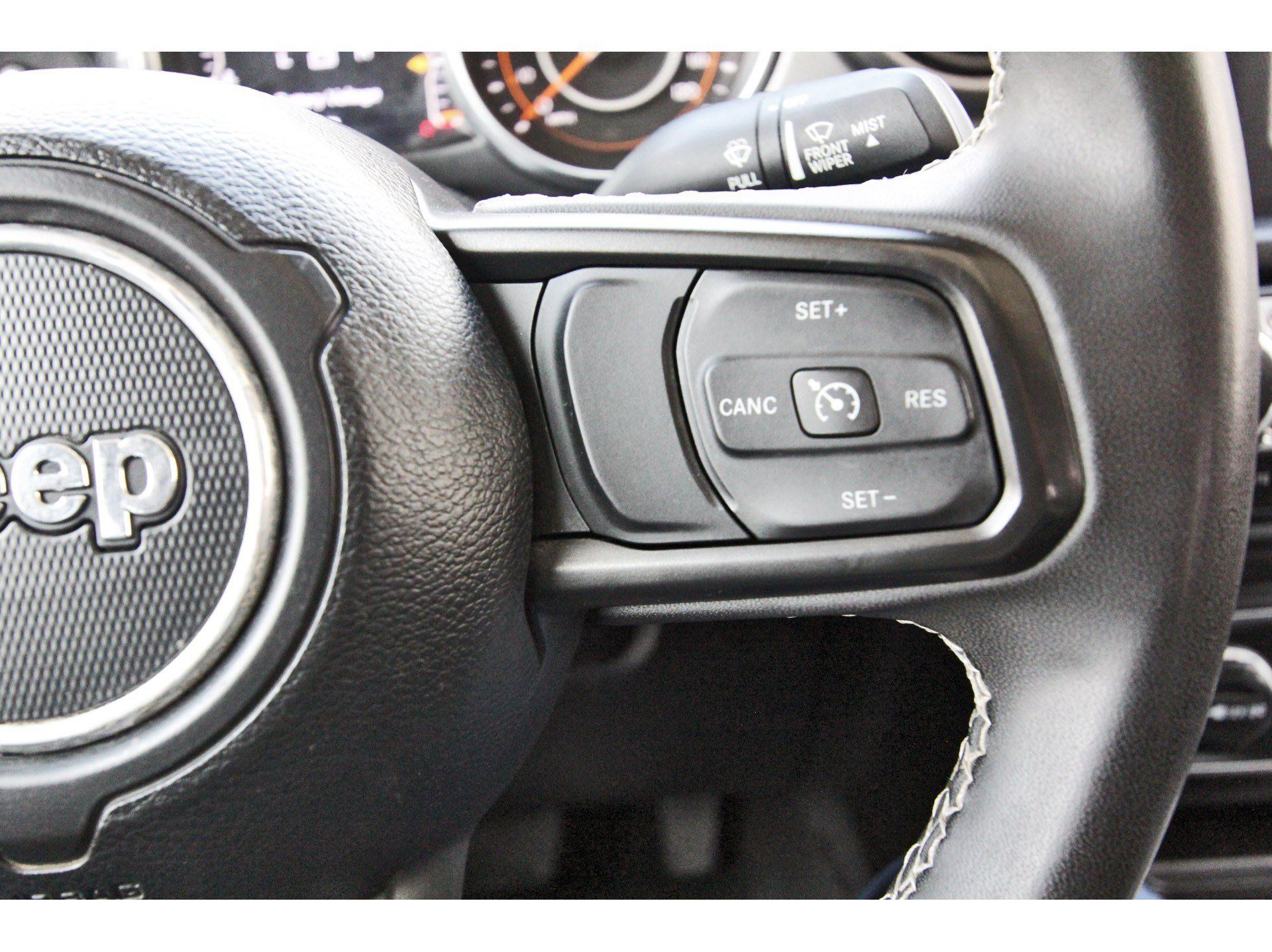 Used 2023 Jeep Gladiator Sport AWD/4WD image 20