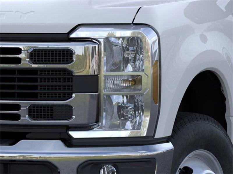 New 2025 Ford F350 XL w/ XL Chrome Package AWD/4WD image 47