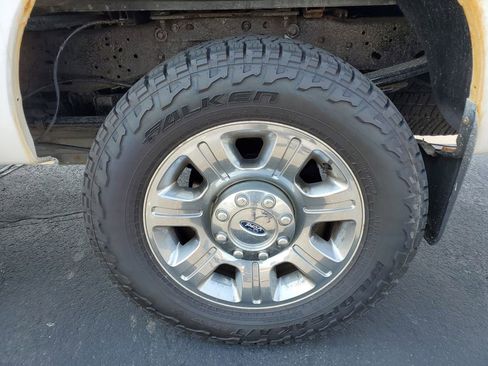 Used 2016 Ford F250 Lariat w/ Lariat Ultimate Package AWD/4WD image 33