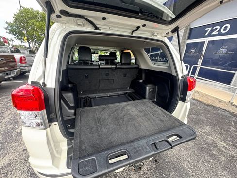 Used 2013 Toyota 4Runner Limited AWD/4WD image 13