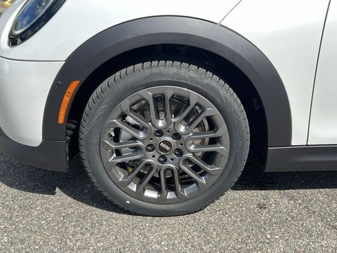 New 2026 MINI Cooper 2-Door Hardtop FWD image 9