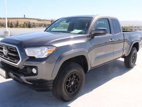 Certified 2019 Toyota Tacoma SR5 RWD image 7