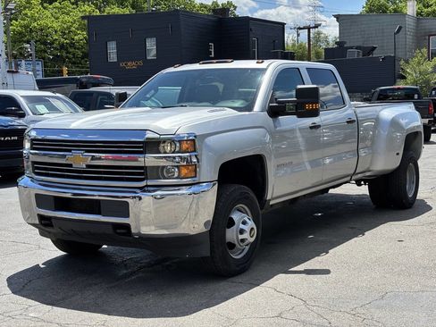 Used 2015 Chevrolet Silverado 3500 W/T w/ WT Convenience Package AWD/4WD image 4