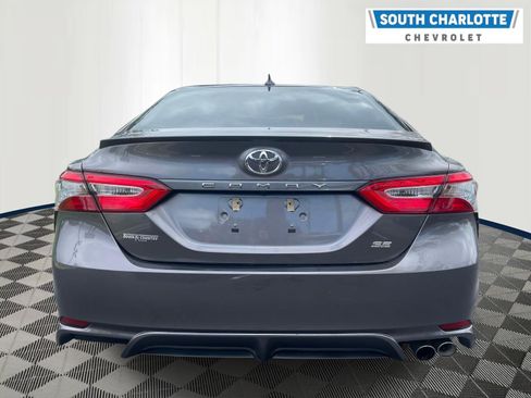 Used 2019 Toyota Camry SE FWD image 5