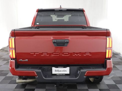 Used 2025 Toyota Tacoma SR5 AWD/4WD image 16