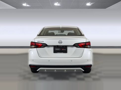 Used 2025 Nissan Versa SV FWD image 14