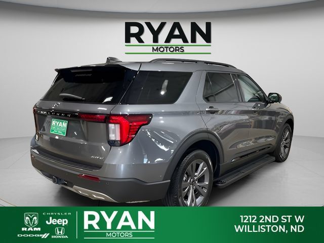 Used 2026 Ford Explorer Active w/ Active Comfort Package AWD/4WD image 3