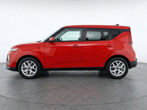 Used 2025 Kia Soul LX w/ LX Technology Package image 5
