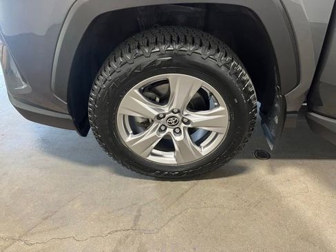 Used 2022 Toyota RAV4 XLE w/ Convenience Package FWD image 30